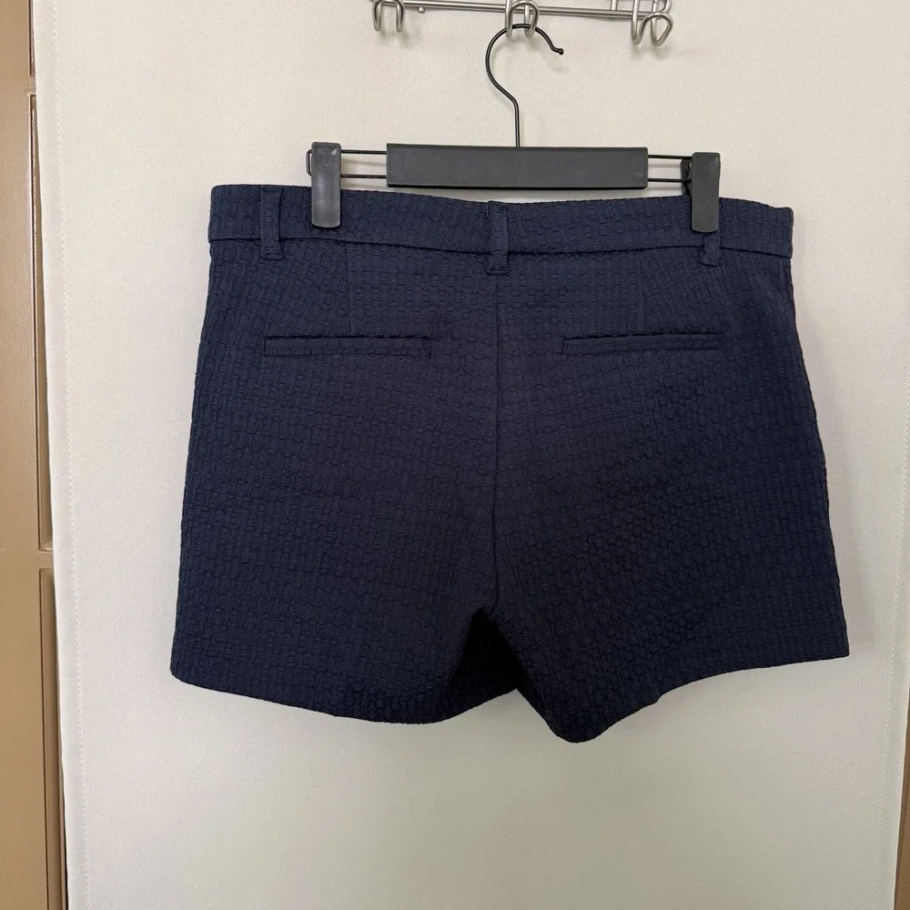 Banana Republic Womens 6 Navy Blue‎ Mid Rise Textured Chino Shorts
